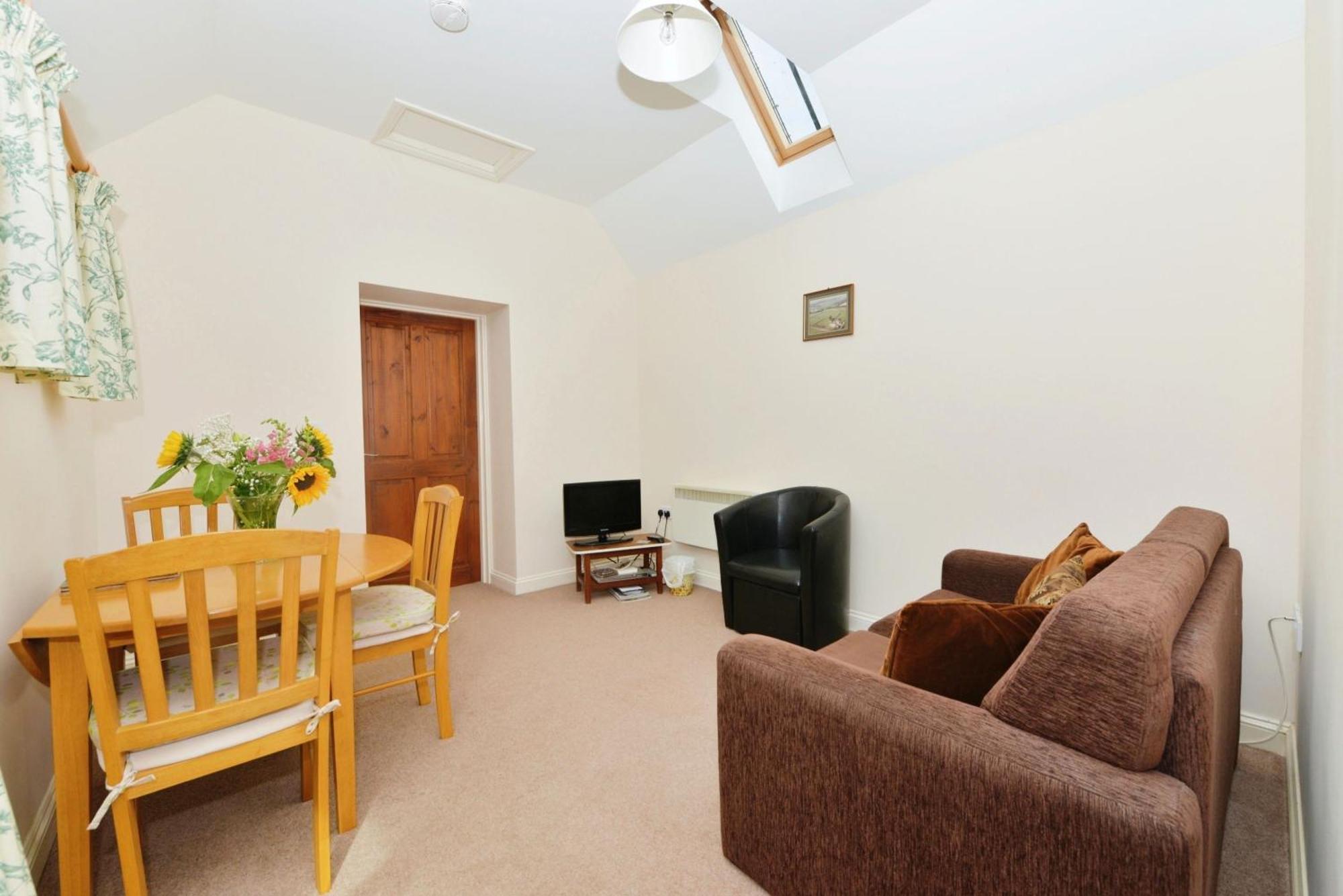 Willows Calbourne Exterior photo